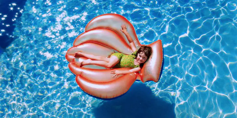 The 7 Best Pool Rafts & Pool Floats- Reviews & Buying Guide
