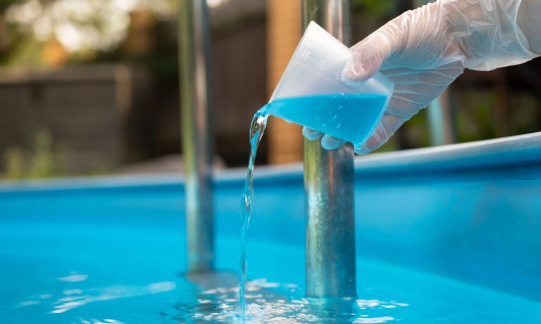 How Much Algaecide Should You Put In Your Swimming Pool?