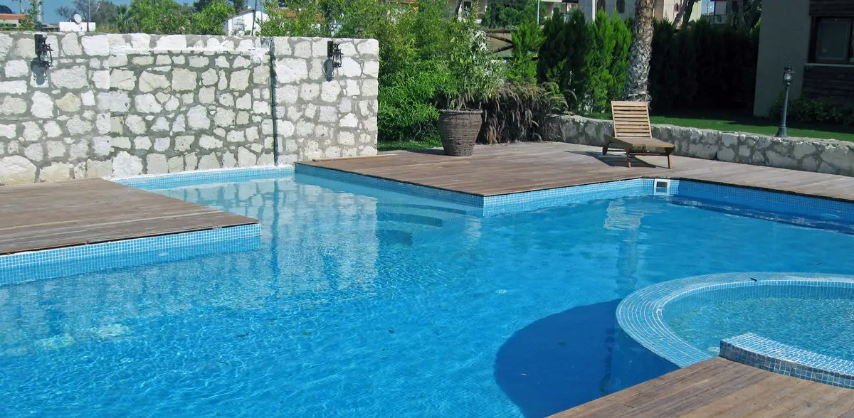 can-an-inground-pool-be-installed-on-a-slope-pools-on-sloped-yards