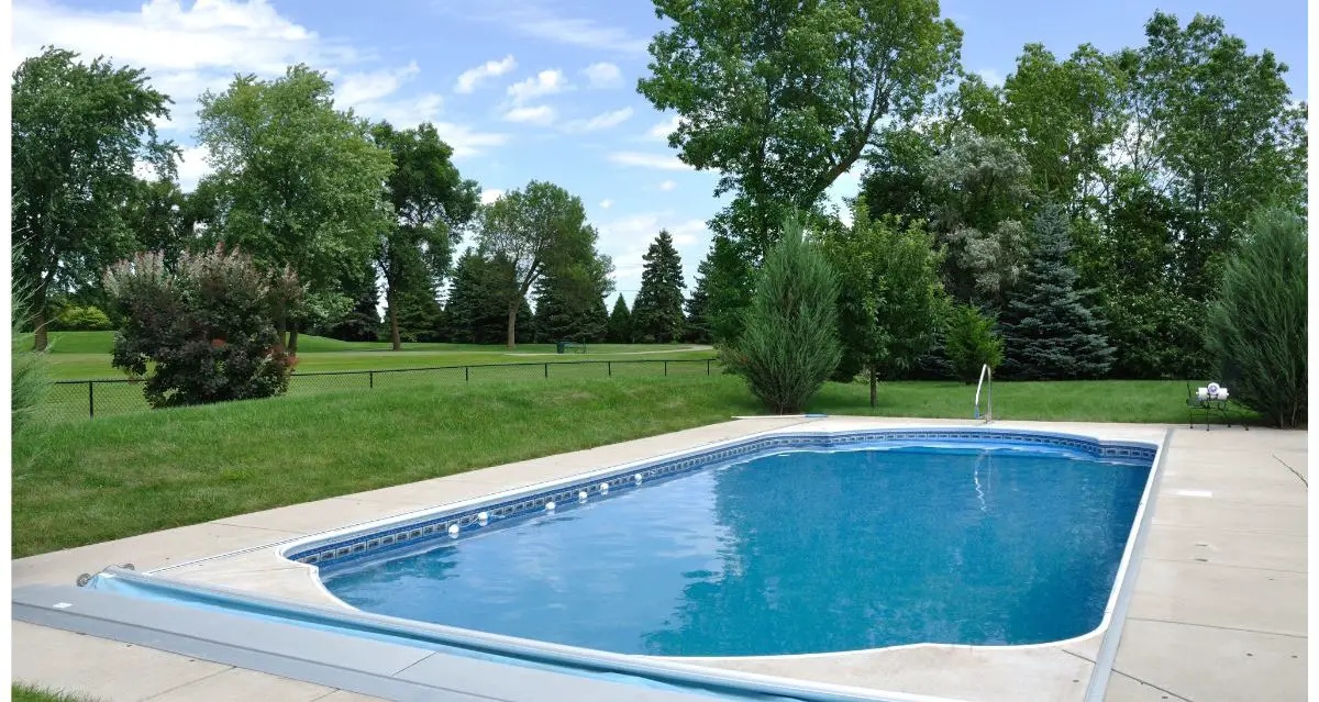 4 Common SemiInground Pool Problems Pros & Cons Guide
