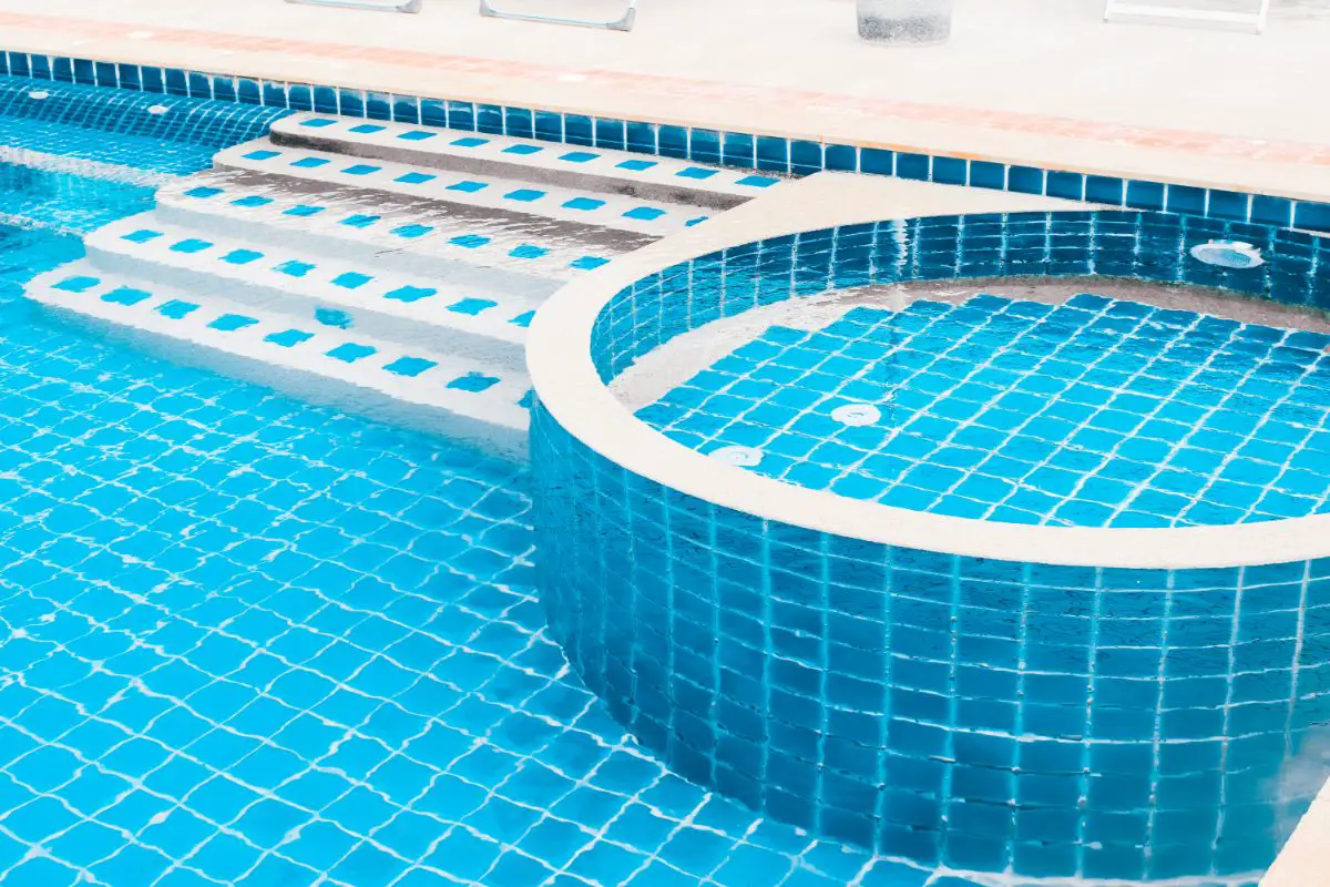 What Are Some Of The Problems of Semi Inground Pools?