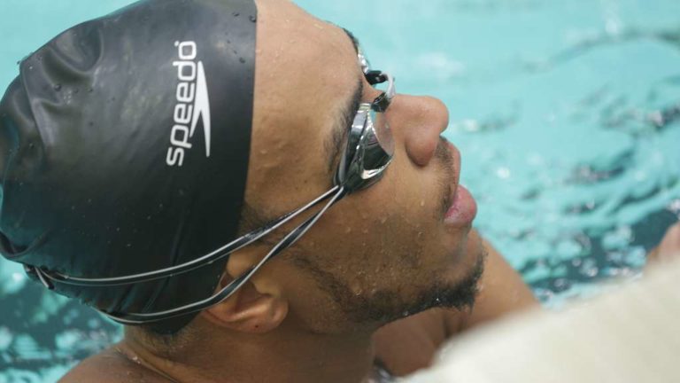 The 6 Best Swim Caps For Black Hair